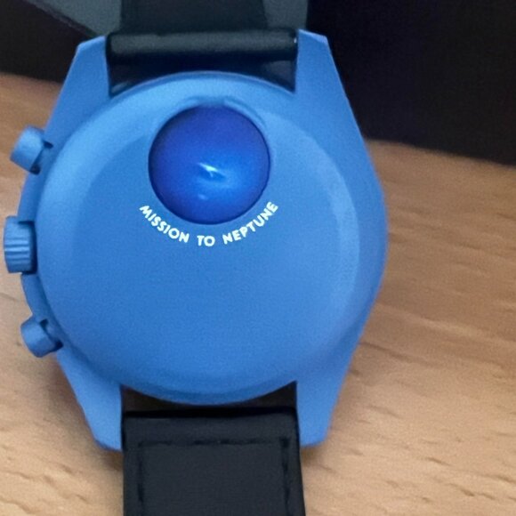 Authentic OMEGA X SWATCH Bioceramic MoonSwatch Mission to Neptune Blue Unisex - Picture 3 of 13